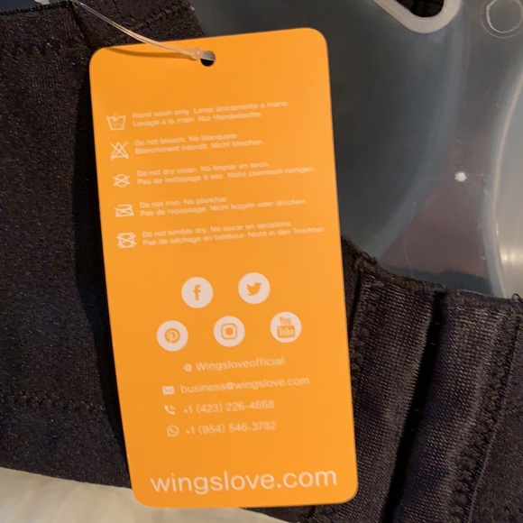 NWT ,black bra .size 40 B. Smoke and pets free house . - Picture 4 of 8